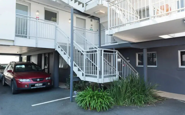 Paihia Beach Front 2 bedroom Apartment