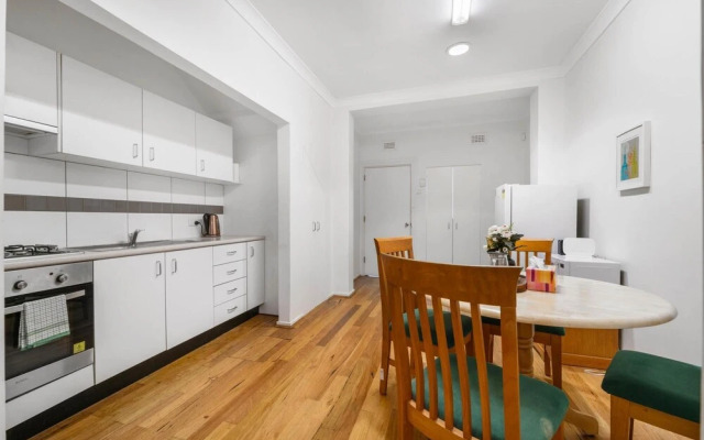 Comfy Darlinghurst Retreat