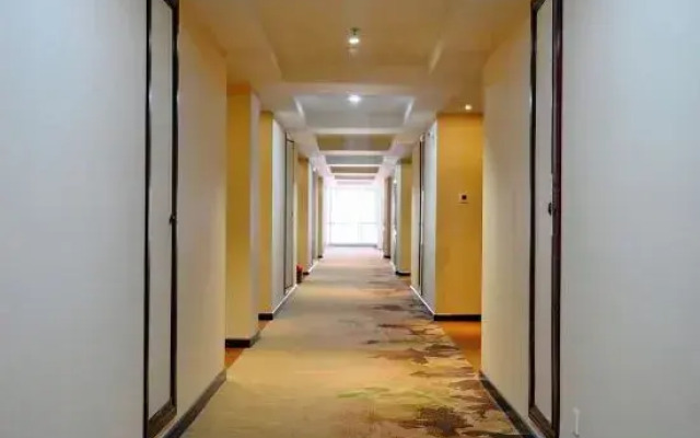 Yichun Yize Mingyue Hot Spring Resort