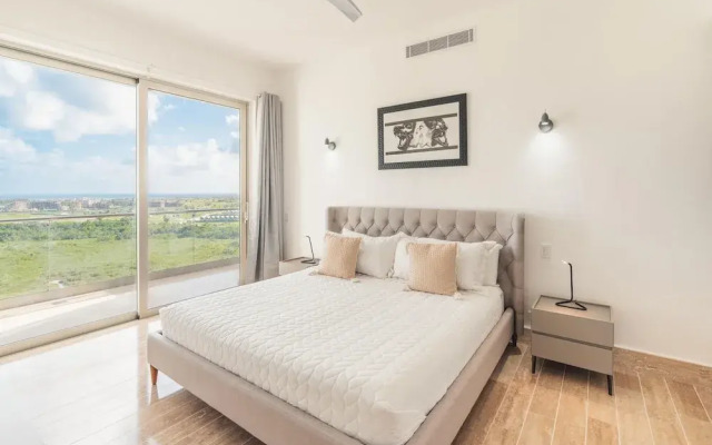 Penthouse With Private Picuzzi in Cap Cana