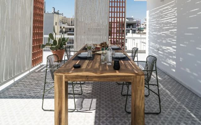 Sea View Beach Penthouse – Athens Coast