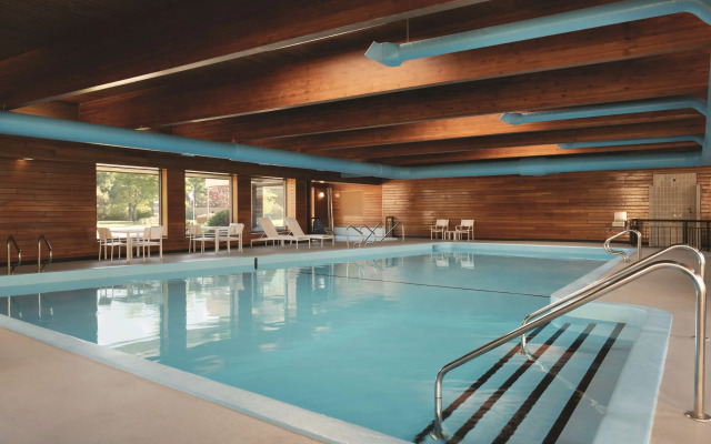 Country Inn & Suites by Radisson, Traverse City, MI