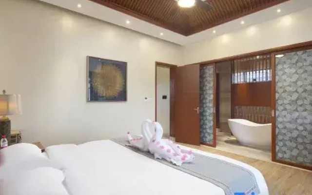 Sanya Pengyue Pool Villa