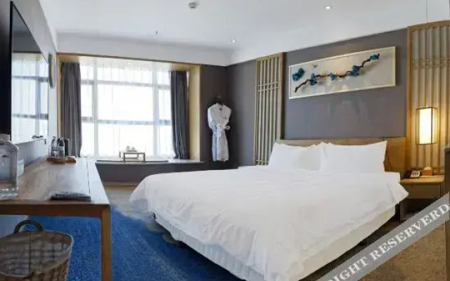 Qianna Yayue Hotel (Zhengzhou High-tech Zone Science Avenue store)
