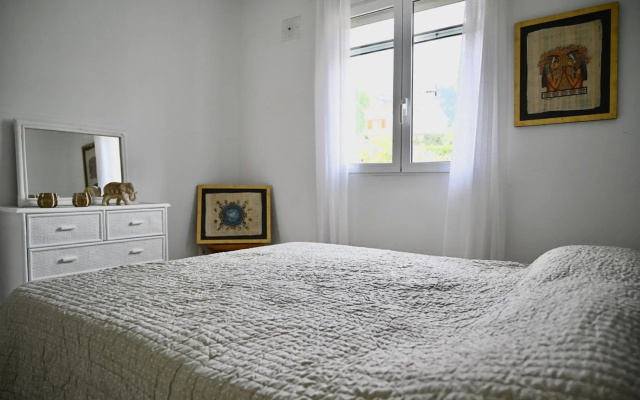 Bello apartamento con piscina a un paso del centro