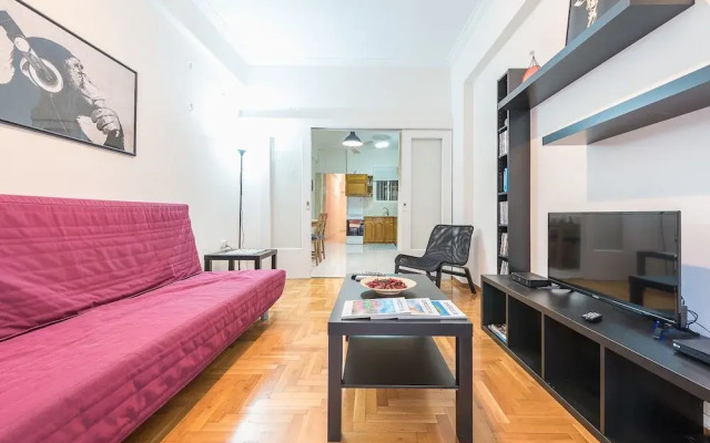 Cozy 2 Bedroom Apartment by Cloudkeys