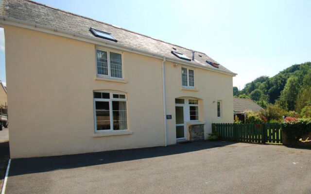 Holiday Home Bakery Cottage