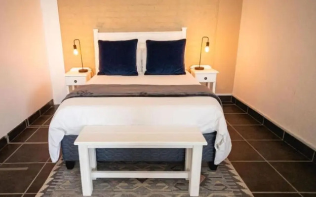 Four Seasons Struisbaai