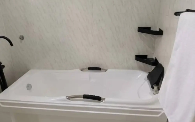 Spacious 3BR Apartment in Adentan With City Views