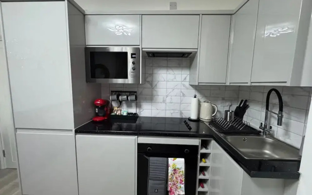 Cozy 2br-5guests-near Attractions-garden
