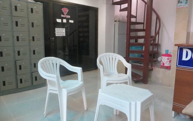 Lucky House Dorm & Private Rooms
