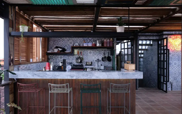 H-Ostel - Adults Only