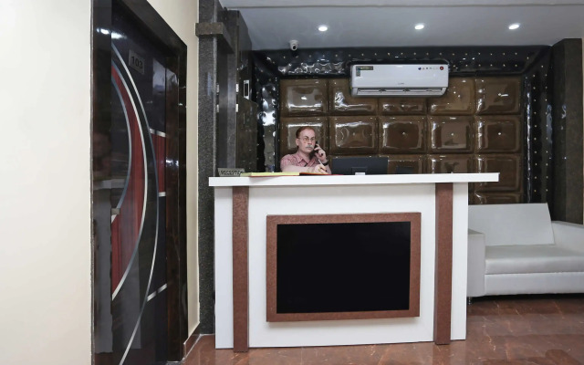 OYO 15530 Hotel G S Residency