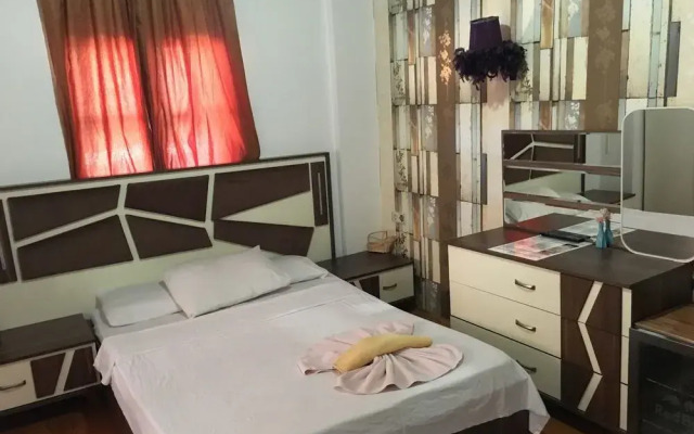 Grand Angel Hotel