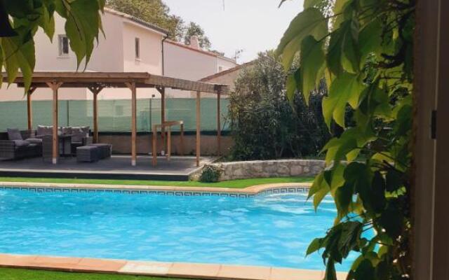 superbe grand studio tout confort avec exterieur