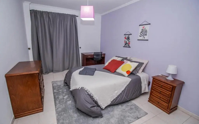 Charming Private Rooms in an Apartment A2 Penha - Faro