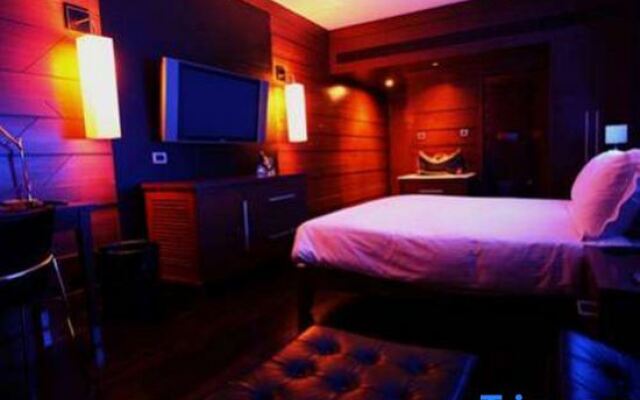 144 Suites Luxury Hotel