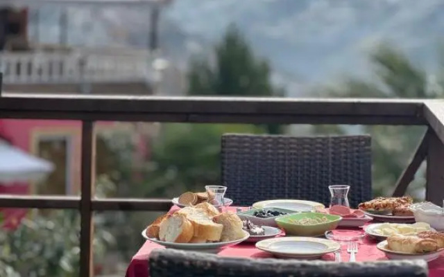 Brothers Bungalov & Villa