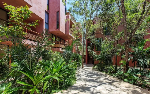 Vibrant Condo in Nature with Pool