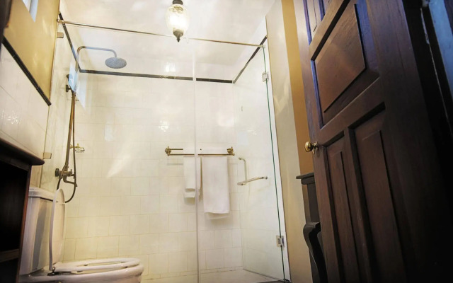 Dickoya by Zinc Journeys