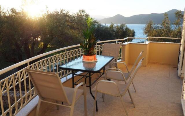 Kanellos luxury apartments