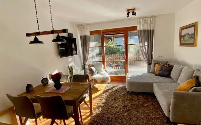 Rossiniweg Warm and Lovely Apartment With Terrace