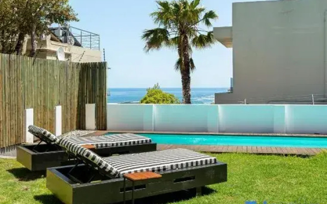 Neighbourgood 1st Crescent