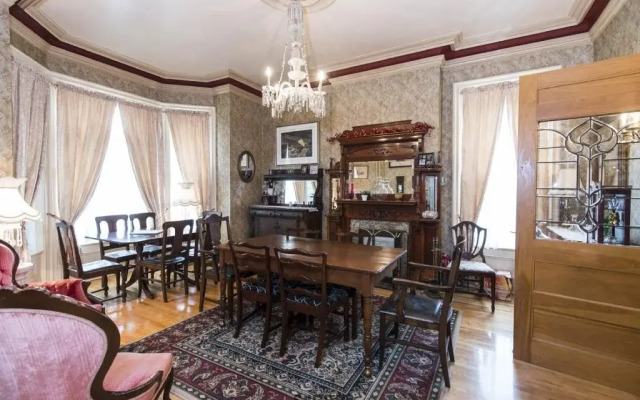 A Tanners Home Inn Bed and Breakfast