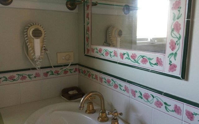 Casablanca Enchanted Cottage - Adults Only