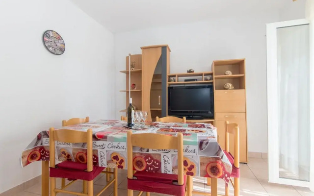 Apartment Luka