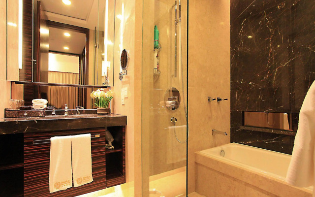 Guangzhou Heefun serviced apartment ( Poly world trading center)