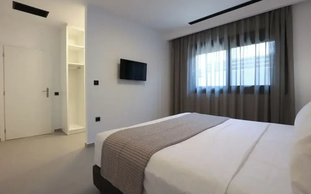 Limi Deluxe Suites