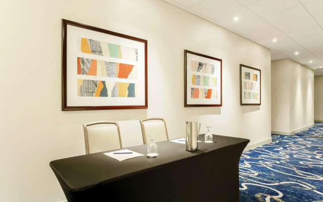 DoubleTree by Hilton Austin - University Area