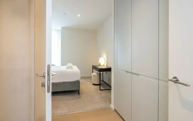 Luxury Apartment in Bustling Canary Wharf