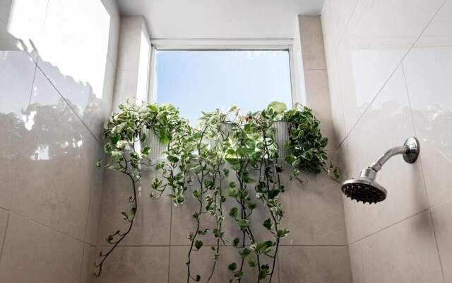 Chic City Park Home Rooftop Deck Views