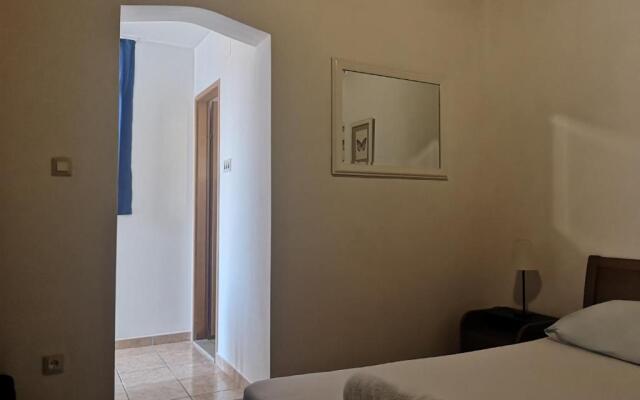 Apartments Tri Palme