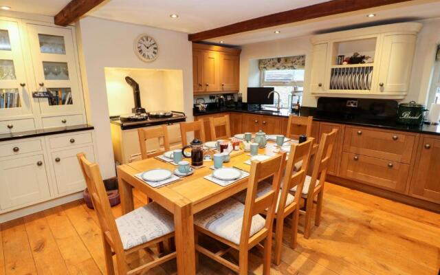 Long Ing Farm, Holmfirth