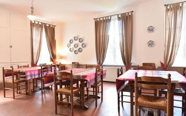 Traditional Castle in Asnières With Terrace