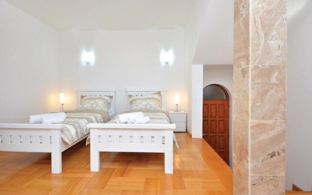 Beautiful Home in Split With Wifi and 3 Bedrooms