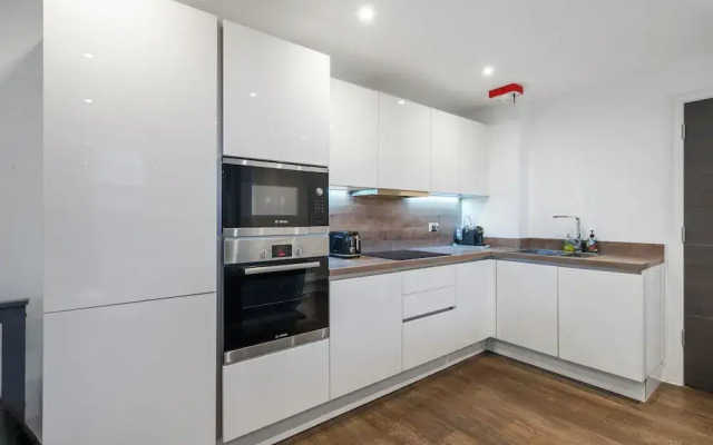 Modern 1-Bedroom Flat in Central London