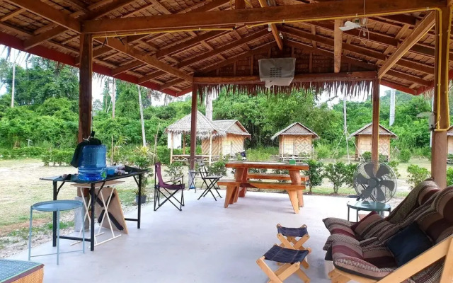 Samui Caravans Hill Camp
