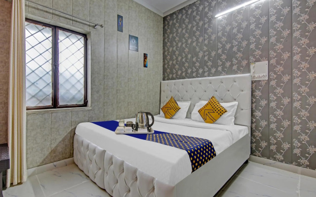 SPOT ON 70204 Hotel Greenview Homestay