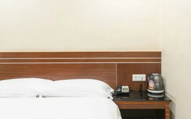 Jiangmen Baiwo Hotel (Wuyi Hospital of Traditional Chinese Medicine West Area)
