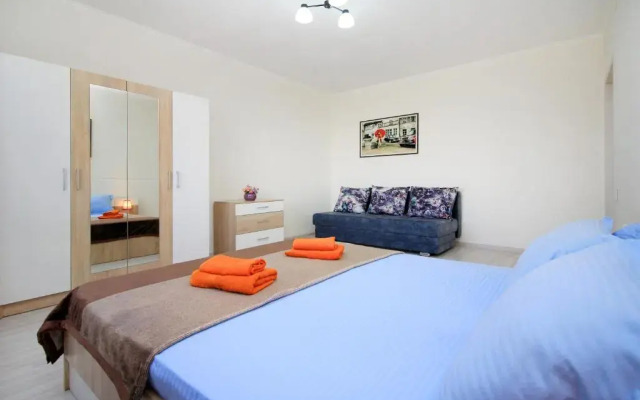 ZhK Raduzhnyj bereg apartamenty bliz aeroporta RB343