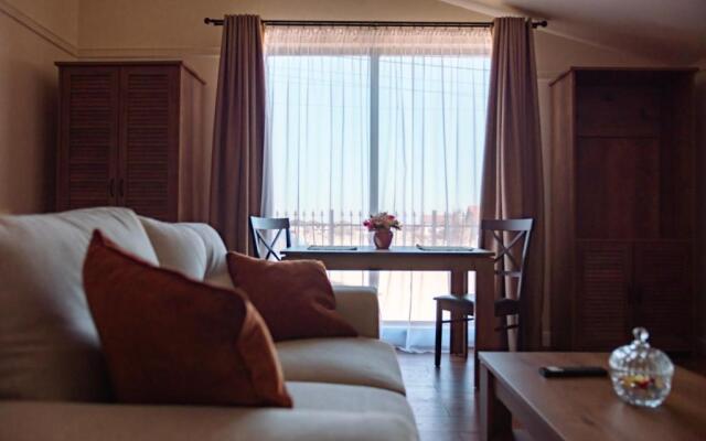 Mediterana Studio next to Baile Felix