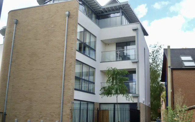 Your Space Apartments - Byron House