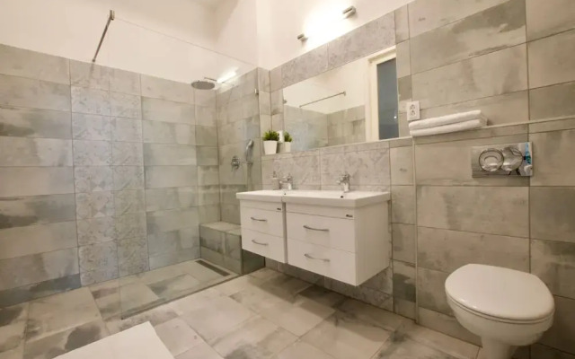 EuroPest Luxury Suites by Hi5 Apartments