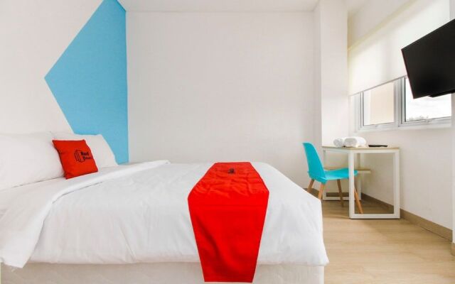 RedDoorz Plus @ Catania Soma Rajawali