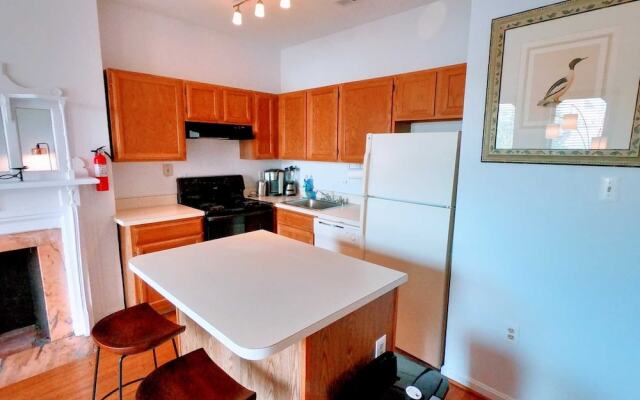 Hotspot On 17Th St Nw 2Br Steps To Dupont Circle 2 Bedroom Apts