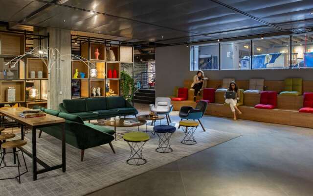 Link hotel & Hub By Dan Hotels